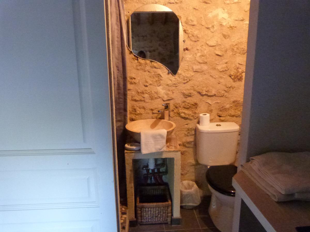 Petit Studio Le Pigeonnier A 5 Mn De Lourmarin Puyvert Exterior foto